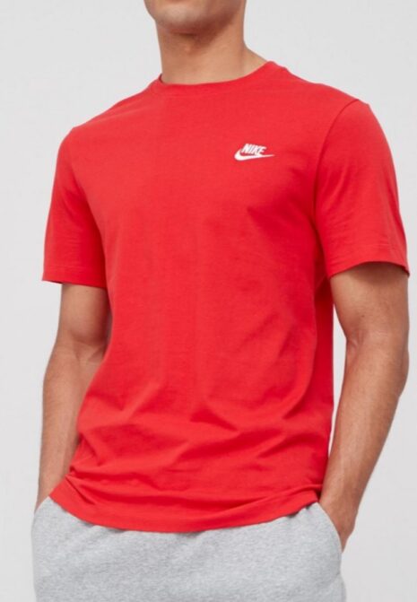 NIKE M NSW CLUB EMB FUTURA T-SHIRT RED