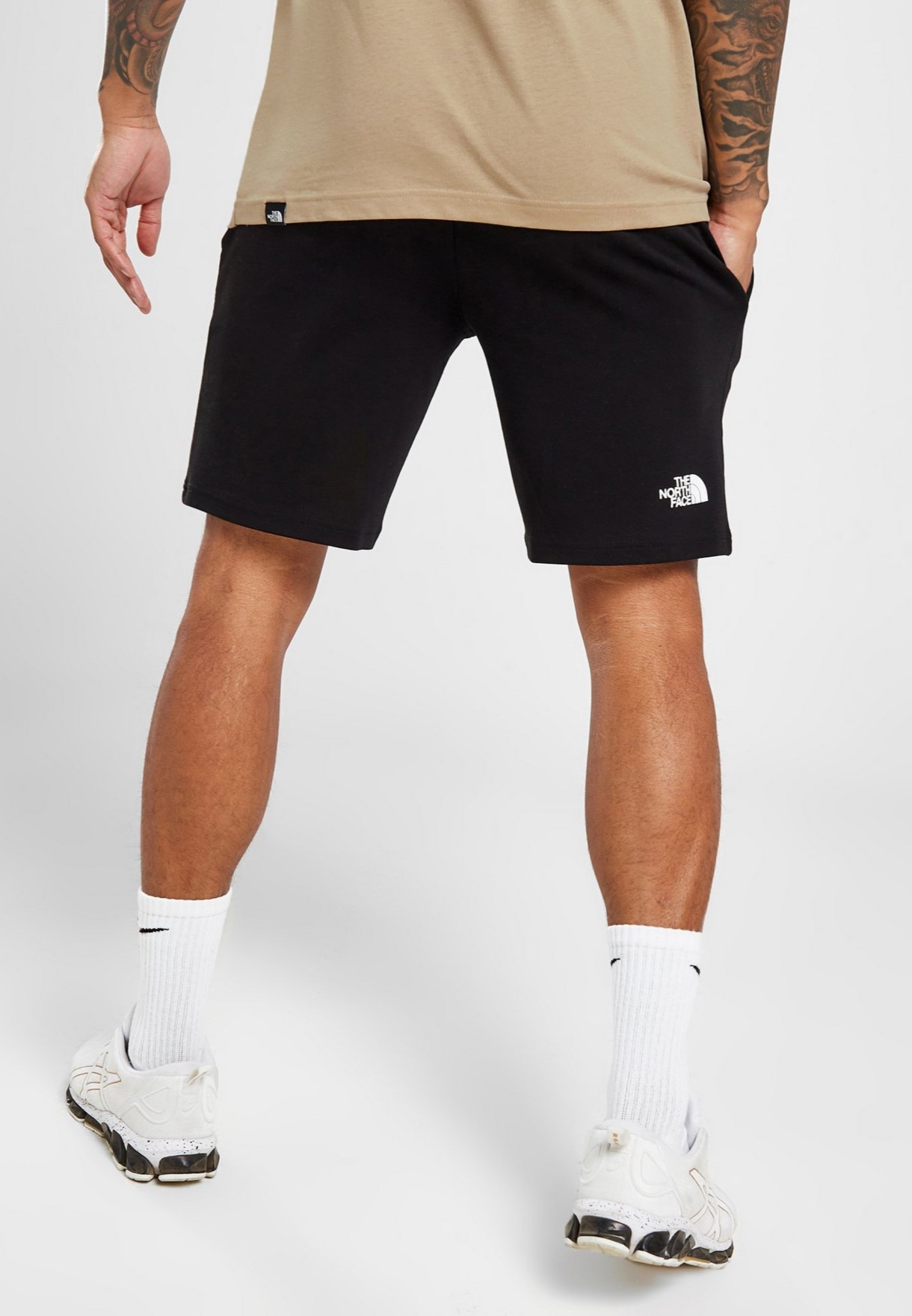 THE NORTH FACE M SMALL BOX LOGO SHORTS BLACK/SILVER REFLECTIVE - Image 2